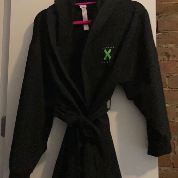 FOREVER SAVAGE FENTY BLACK NEON SHORT ROBE M-L - Picture 7 of 8